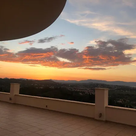 Geomar House 2 Sky And View 아파트 페라마