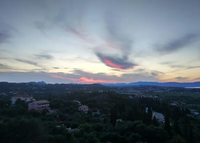Geomar House 2 Sky And View 페라마