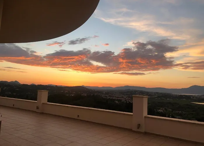 Geomar House 2 Sky And View 아파트 페라마